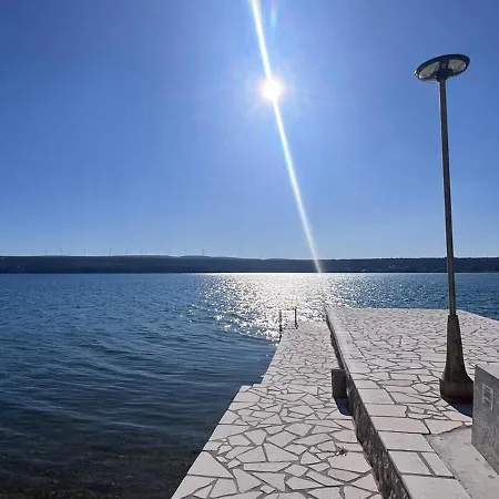 Gmz Beachfront Apartment, Croatia 아파트 *